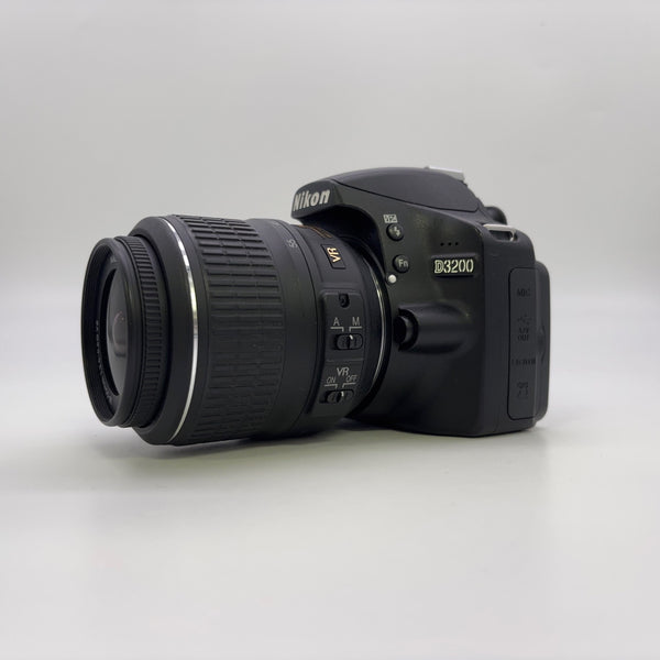 【Near Mint】Pre-owned Nikon D3200 24.2MP DSLR+ AF-S NIKKOR 18-55mm f/3.5-5.6G VR #72805