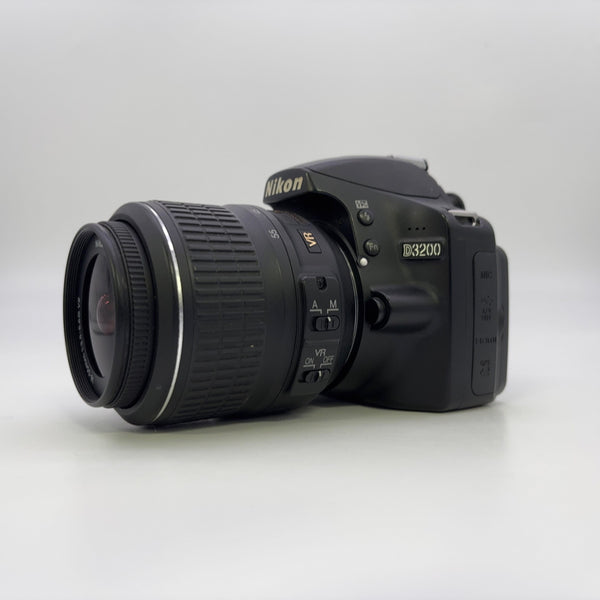 【Near Mint】Pre-owned Nikon D3200 24.2MP DSLR+ AF-S NIKKOR 18-55mm f/3.5-5.6G VR #72803